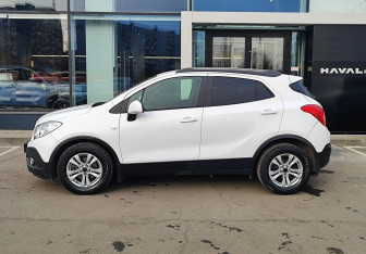 Подержанный автомобиль Opel Mokka 2014 года (8 фото)