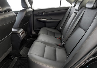 Подержанный автомобиль Toyota Camry Sedan 2015 года (18 фото)