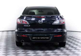 Подержанный автомобиль Mazda 3 Sedan 2012 года (6 фото)
