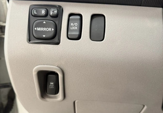 Подержанный автомобиль Mitsubishi Pajero Sport 2013 года (15 фото)