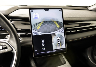 Подержанный автомобиль Geely Preface 2024 года (16 фото)