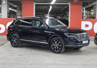 Подержанный автомобиль Volkswagen Touareg 2020 года (3 фото)
