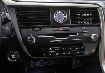 Подержанный автомобиль Lexus RX 2017 года (18 фото)