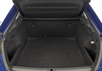 Подержанный автомобиль Skoda Octavia Liftback 2020 года (10 фото)