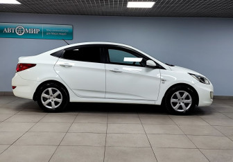 Подержанный автомобиль Hyundai Solaris Sedan 2013 года (4 фото)