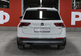 Подержанный автомобиль Volkswagen Tiguan 2018 года (6 фото)