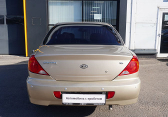 Подержанный автомобиль Kia Spectra Sedan 2009 года (6 фото)