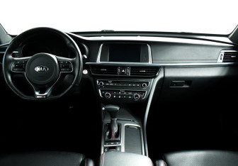 Подержанный автомобиль Kia Optima Sedan 2017 года (9 фото)