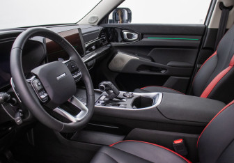 Подержанный автомобиль Haval H3 2024 года (10 фото)