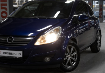 Подержанный автомобиль Opel Corsa 2008 года (20 фото)