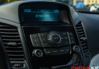 Подержанный автомобиль Chevrolet Orlando 2012 года (14 фото)