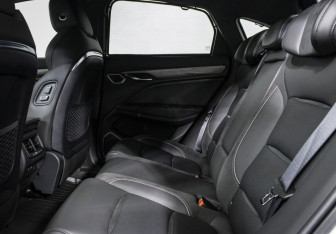 Подержанный автомобиль Geely Tugella 2022 года (10 фото)