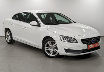 Подержанный автомобиль Volvo S60 2014 года (3 фото)