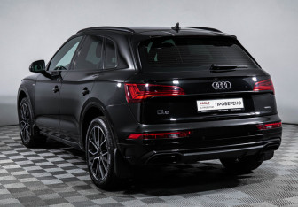 Подержанный автомобиль Audi Q5 2021 года (7 фото)