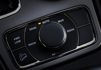 Подержанный автомобиль Jeep Grand Cherokee 2021 года (17 фото)