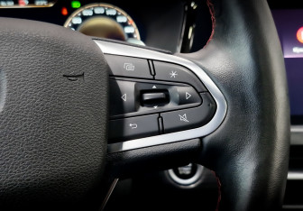 Подержанный автомобиль Geely Tugella 2023 года (28 фото)