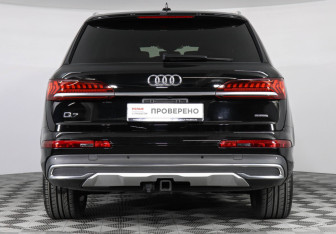 Подержанный автомобиль Audi Q7 2020 года (6 фото)