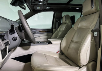 Подержанный автомобиль Cadillac Escalade Suv 2021 года (14 фото)