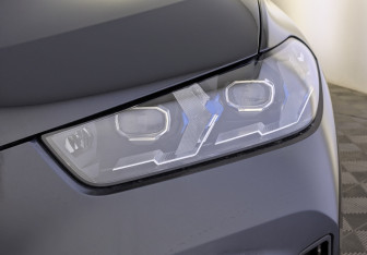 Подержанный автомобиль BMW X5 2025 года (11 фото)