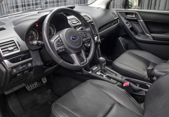Подержанный автомобиль Subaru Forester Suv 2017 года (16 фото)