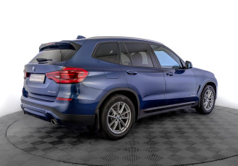 Подержанный автомобиль BMW X3 2020 года (5 фото)