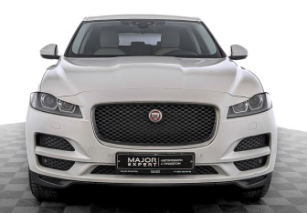 Подержанный автомобиль Jaguar F-Pace 2018 года (2 фото)