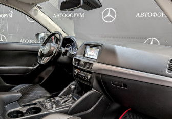 Подержанный автомобиль Mazda CX-5 2016 года (11 фото)