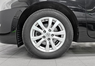 Подержанный автомобиль Nissan Teana 2014 года (17 фото)