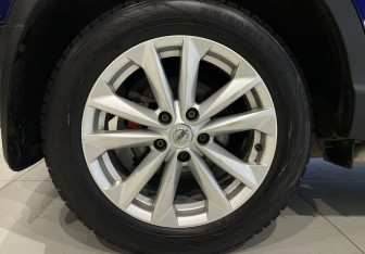 Подержанный автомобиль Nissan Qashqai 2014 года (20 фото)