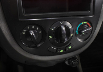 Подержанный автомобиль Chevrolet Lacetti Hatchback 2010 года (18 фото)