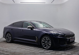 Подержанный автомобиль Kia Stinger 2018 года (7 фото)