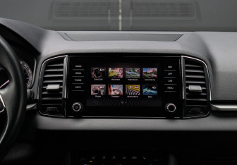 Подержанный автомобиль Skoda Karoq 2020 года (19 фото)