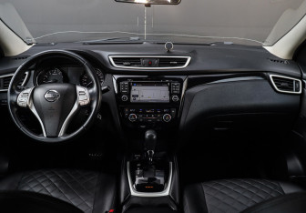 Подержанный автомобиль Nissan Qashqai 2018 года (9 фото)