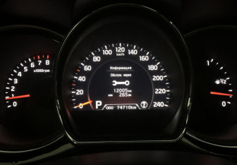 Подержанный автомобиль Kia Ceed Hatchback 2012 года (12 фото)