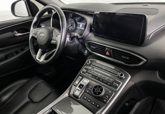 Подержанный автомобиль Hyundai Santa Fe 2021 года (9 фото)