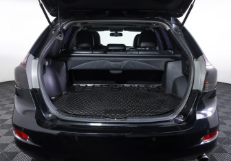 Подержанный автомобиль Toyota Venza 2013 года (9 фото)