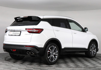 Подержанный автомобиль Geely Coolray 2023 года (5 фото)