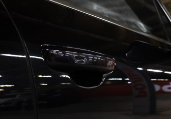 Подержанный автомобиль Volkswagen Touareg 2014 года (21 фото)