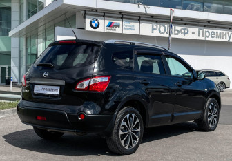 Подержанный автомобиль Nissan Qashqai+2 2012 года (5 фото)