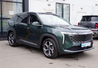 Подержанный автомобиль Geely Atlas 2024 года (3 фото)