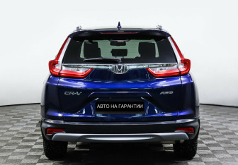 Подержанный автомобиль Honda CR-V 2017 года (6 фото)