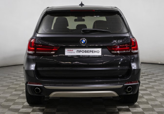 Подержанный автомобиль BMW X5 2016 года (6 фото)