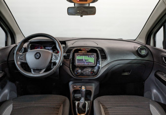 Подержанный автомобиль Renault Kaptur 2018 года (14 фото)