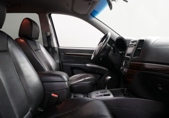 Подержанный автомобиль Hyundai Santa Fe 2011 года (11 фото)