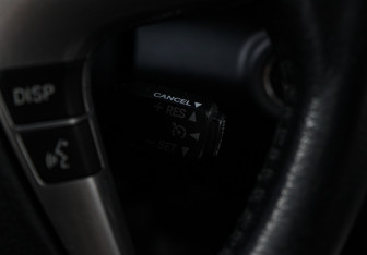 Подержанный автомобиль Toyota Highlander 2011 года (20 фото)