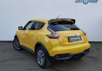 Подержанный автомобиль Nissan Juke 2014 года (6 фото)