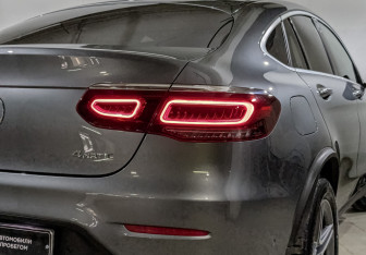 Подержанный автомобиль Mercedes-Benz GLC Coupe 2021 года (28 фото)