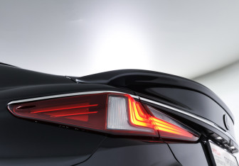 Подержанный автомобиль Lexus ES 2020 года (23 фото)