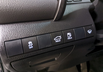 Подержанный автомобиль Toyota Camry Sedan 2019 года (14 фото)