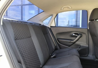 Подержанный автомобиль Volkswagen Polo Sedan 2018 года (21 фото)